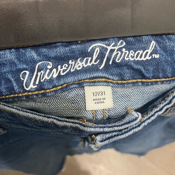 Universal Thread Denim Skirt with Raw Hem and Pockets, 12 - Picture 3 of 4